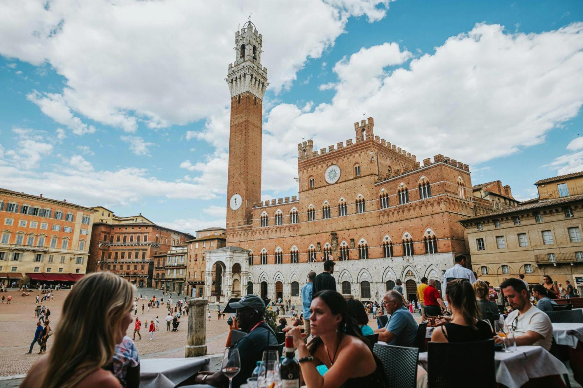 Ferienwohnung Asso Di Picche Siena Exterior foto